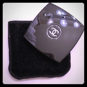 Chanel Les Ombres eyeshadow quad